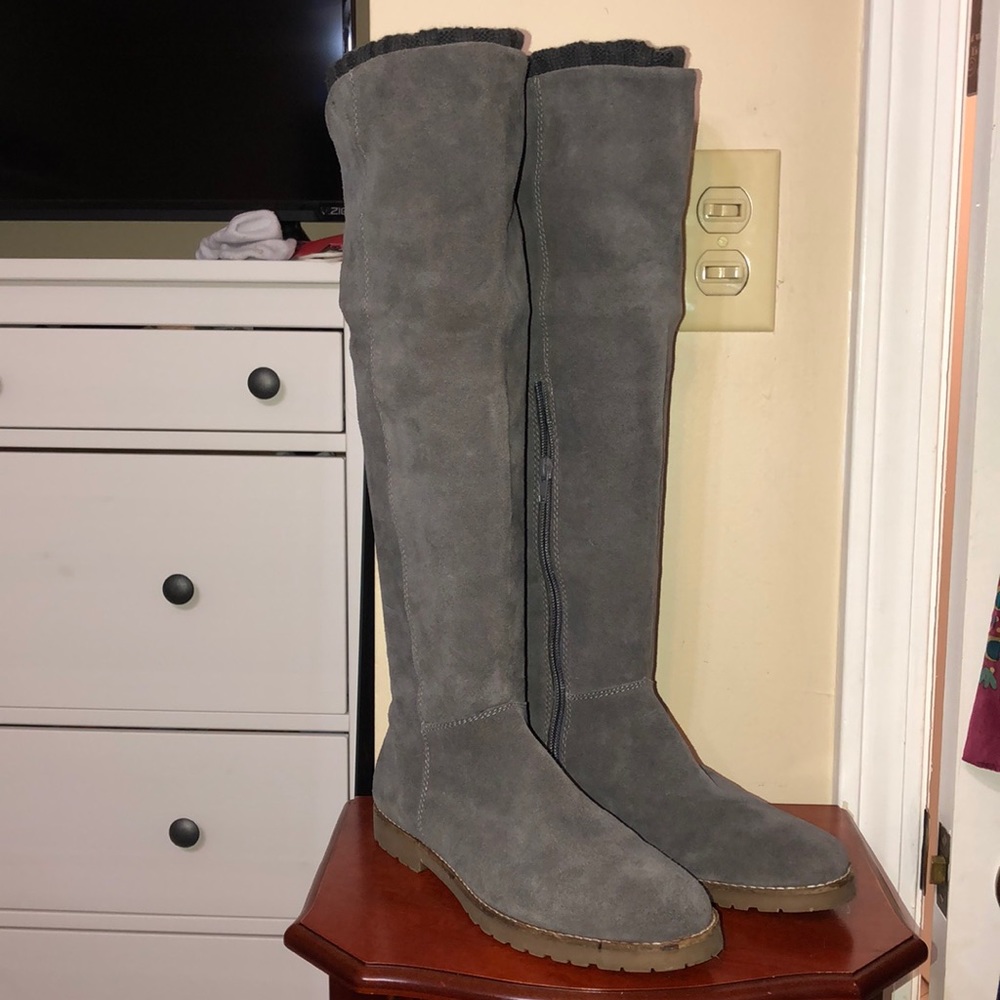 Corso Como -Size 7-Grey suede